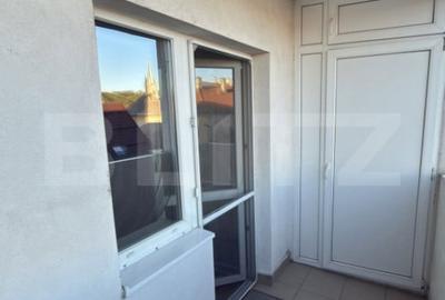 Apartament cu 4 camere decomandat în Central - 13