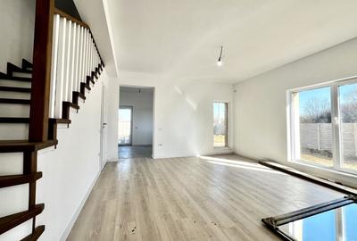 Duplex cu 5 camere cu Canalizare în Ghiroda - 3