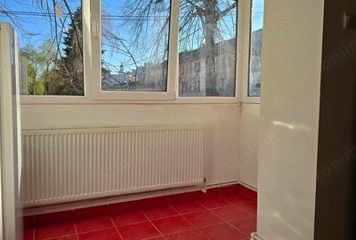 Apartament cu 2 camere decomandat în Central - 1