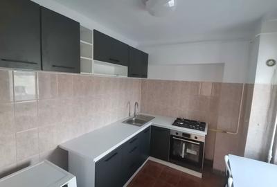 Garsonieră decomandată în Cug - 4