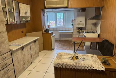 Apartament cu 3 camere decomandat în Central - 1