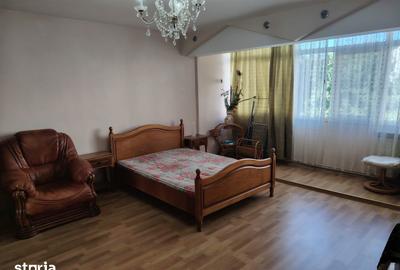 Apartament cu 3 camere decomandat în Central - 17