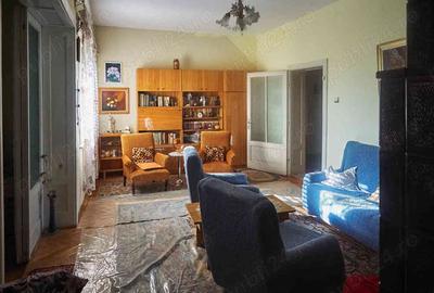 Apartament cu 4 camere decomandat în Turda - 6