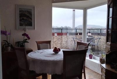 Apartament cu 3 camere decomandat în Central - 2