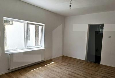 Casa spa?ioasa, de vanzare, cu 10 camere, 200 mp, zona se - 3