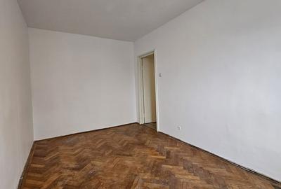 Apartament cu 3 camere decomandat în Cantemir - 9