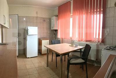 Casă cu Teren 1023 Mp în Central - 5