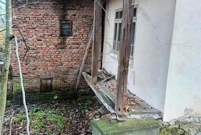 CASA TRADITIONALA - ANEXE - TEREN GENEROS - ZONA EXECELENTA - COMISION 0% - 6