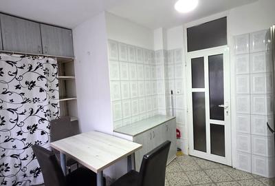 13 Septembrie, Parc Sebastian, apartament 3 camere, 70 mp, 360 EUR - 2