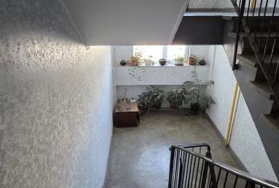 Apartament cu 3 camere decomandat în Micro 16 - 1