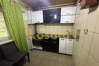 Apartament cu 4 camere decomandat în Moinești - 17