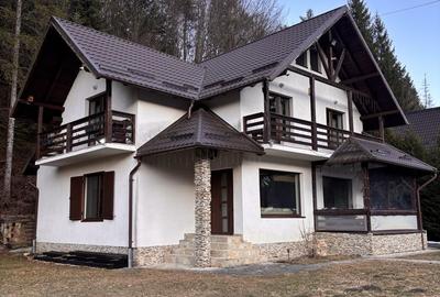 Casă cu 4 camere cu Teren 1000 Mp în Voroneț - 1