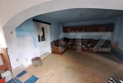 Casă cu 2 camere cu Teren 1400 Mp în Central - 7