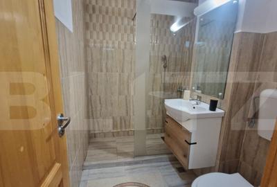 Apartament cu 3 camere decomandate, 68 mp, bloc renovat si i - 15