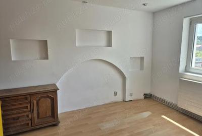 Apartament cu 4 camere decomandat în Victoriei - 4
