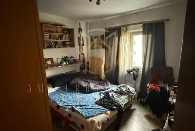 Stefan Cel Mare Maica Domnului  3 camere 1988 etaj5 pret 125000 eur - 2