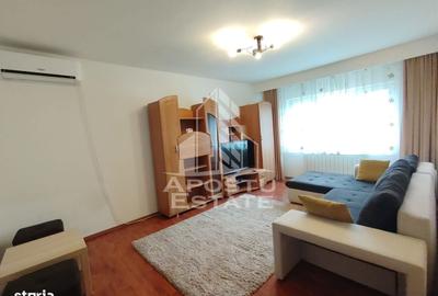 Apartament cu 3 camere decomandat în Girocului
