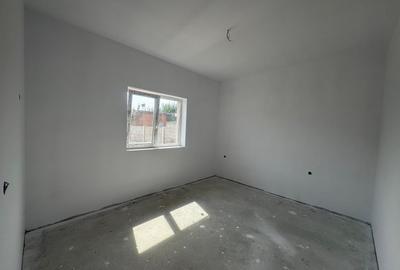 Duplex pe parter în Albina – Despartit prin baie 99.000 Euro - 8