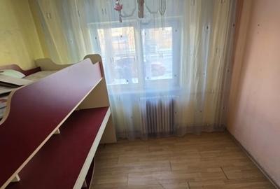 Apartament cu 3 camere decomandat în Dacia - 2