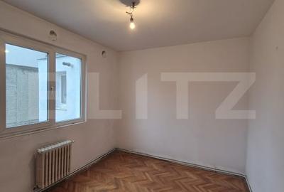 Apartament de vanzare, zona Dambu - 1