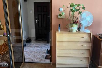 Apartament cu 4 camere, decomandat, 76 mp, zona Parcul Teilo - 1