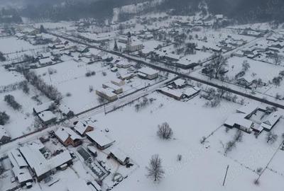 Teren de 3036 mp, în Petriș - 8