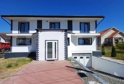 Casa individuala 262 mp, teren 980 mp, in Mihai Viteazu