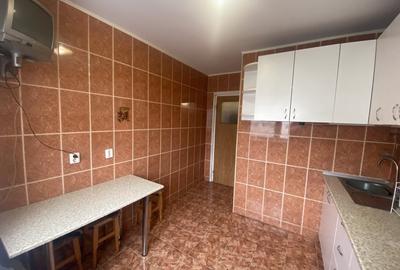 Apartament cu 3 camere decomandat, mobilat în Titan - 9
