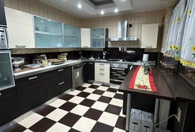 Casă cu 5 camere cu Teren 461 Mp în Ghencea - 5