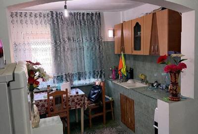 Apartament cu 3 camere decomandat în Central - 1