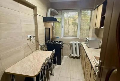 Apartament cu 3 camere semidecomandat, mobilat în Pajura - 1