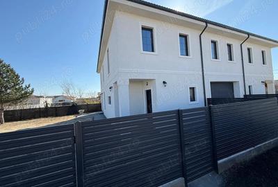 Casă cu Teren 442 Mp în Central - 3