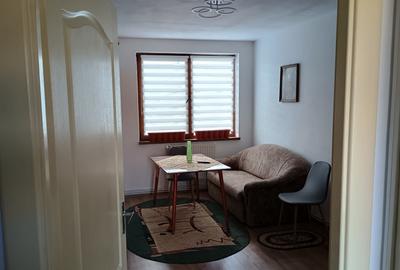 Inchiriez/schimb cu casa un apartament cu 3 camere central Inchiriez/schimb cu casa un apartament cu 3 camere central - 4