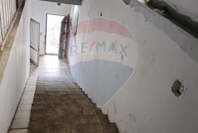 Casă individuală cu 5 camere cu Teren 1882 Mp în Central - 8