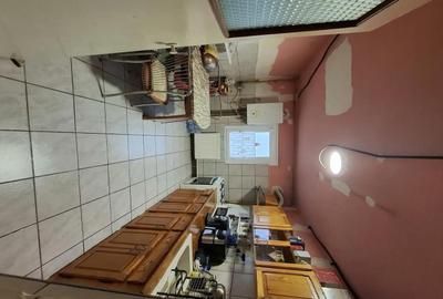 Apartament cu 3 camere decomandat în Alfa - 1