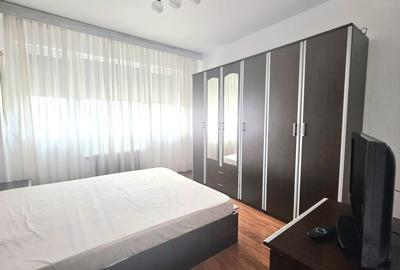 Apartament cu 2 camere semidecomandat în P-ța Victoriei - 1