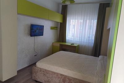 Apartament cu 2 camere decomandat în Tractorul - 2