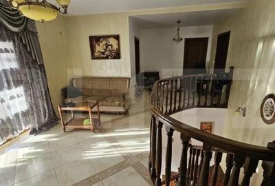 Casă cu 8 camere cu Teren 1000 Mp în Bariera Vâlcii - 3