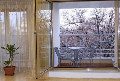 Apartament cu 3 camere decomandat în Aviatorilor