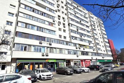 Garsonieră în Titan