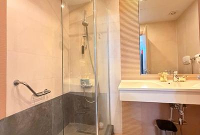 Apartament cu 3 camere semidecomandat în Vitan