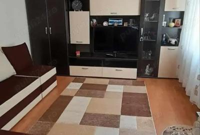 Casă cu 3 camere cu Teren 100 Mp în Central - 1