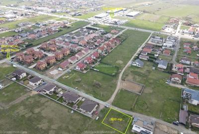 Teren de vânzare 600 mp cu front de 24 ml în Cartier Europa,Mosnita Noua 62.000E - 2