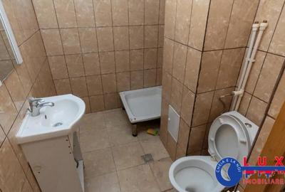 Spațiu comercial, de 66 mp, în Piața Nouă - 8