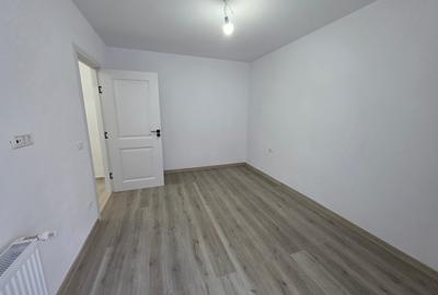 Apartament cu 3 camere semidecomandat în Titan - 18