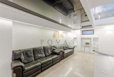 Casă cu 5 camere cu Canalizare în Central - 2