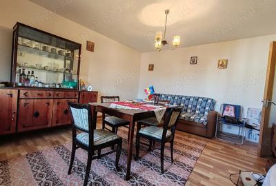 Apartament 3 camere Trivale, 2 bai, 2 balcoane, 75 mp, fond 1982 - 1