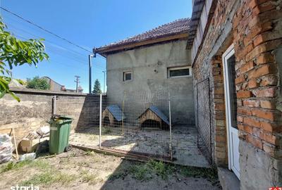 Casă cu 5 camere decomandat cu Teren 2155 Mp în Periam - 10