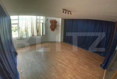 Spațiu comercial, de 32 mp, în Central