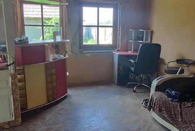 Casă cu 2 camere cu Teren 1400 Mp în Cheșa - 2